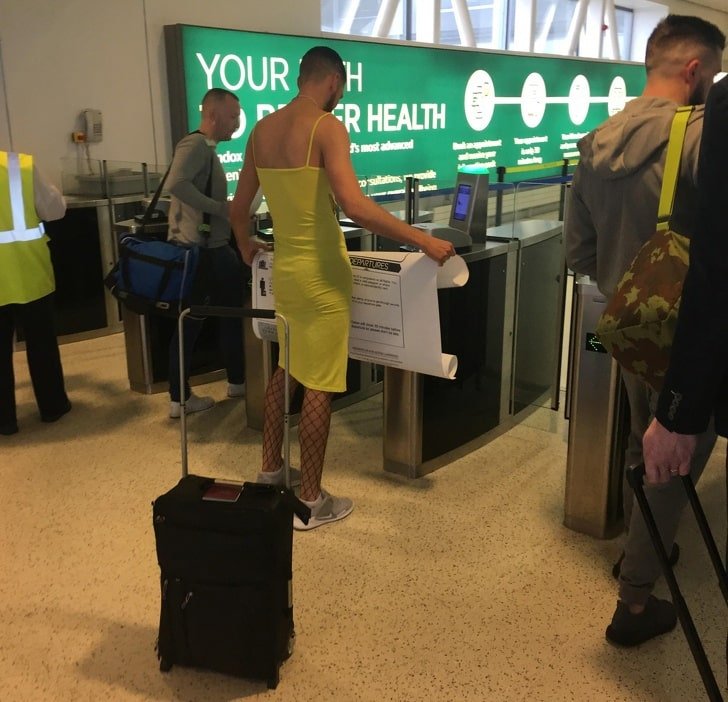 Funny Airport Photos That Are So Outrageous That You Won't Believe They