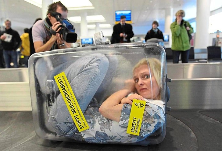 Funny Airport Photos That Are So Outrageous That You Won't Believe They