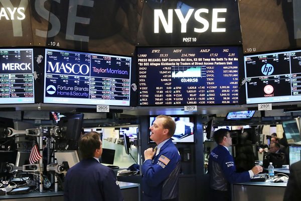 US Stock Market Surge High in the Last Trade of 20173