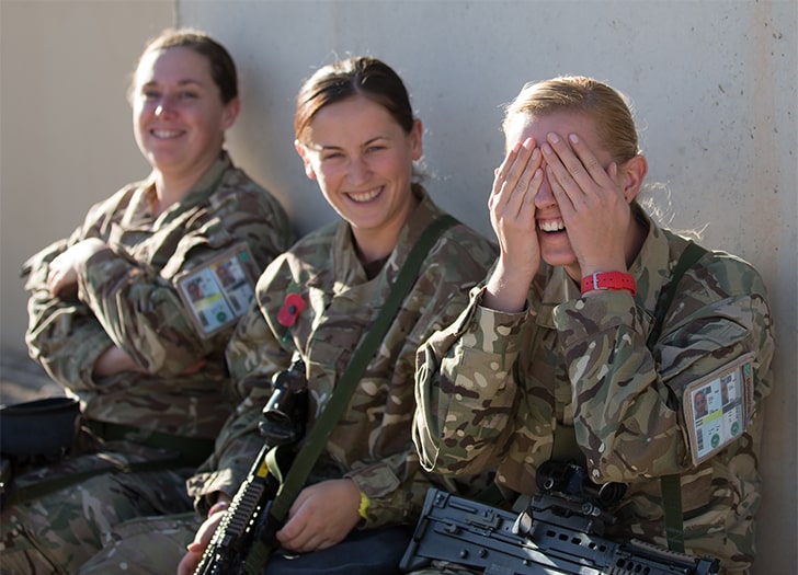 Stunning Female Soldiers Around The World That You'll Confuse For ...