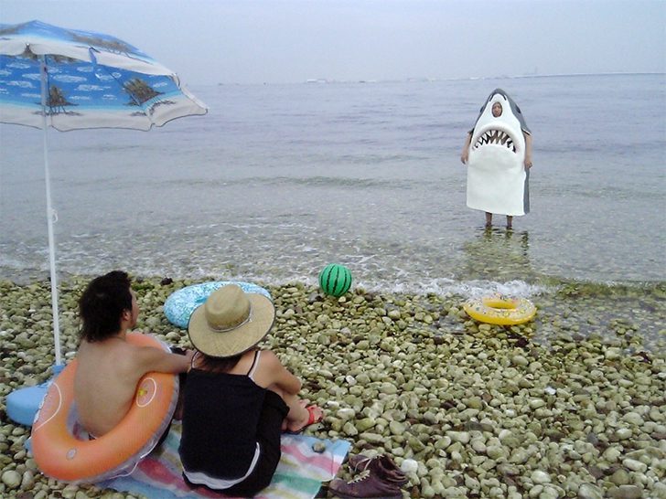 40+ Hilariously Epic Fail Moments That Can Only Happen on the Beach ...