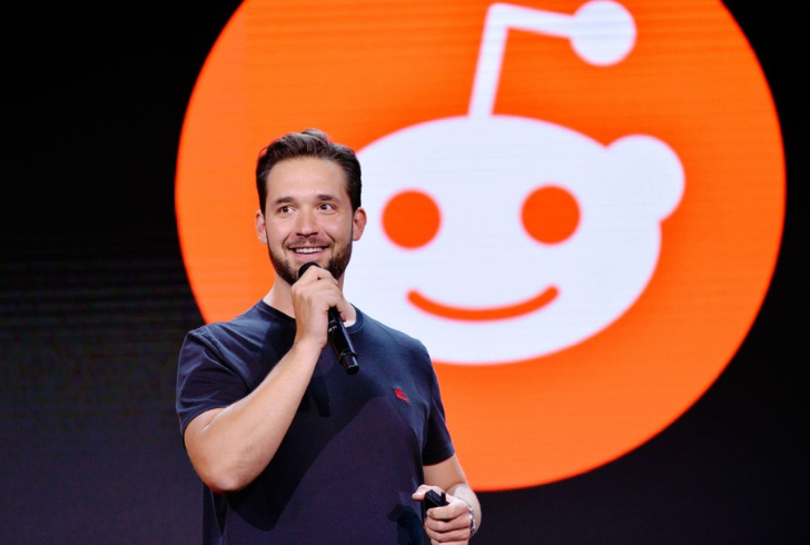 Alexis Ohanian speaking at a Reddit event